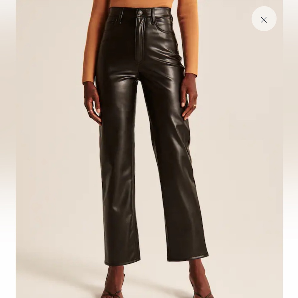 Abercrombie and Fitch - Curve Love Ultra High Rise Ankle Straight Vegan Leather